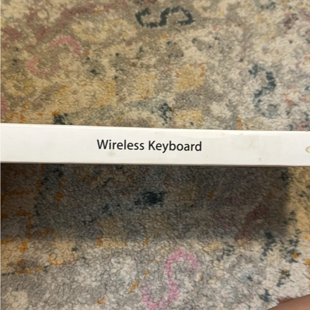 Apple Wireless Keyboard - White
